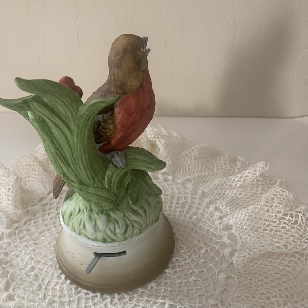 Red Robin Adderley Bird Figurine Music Box (listen to last video)